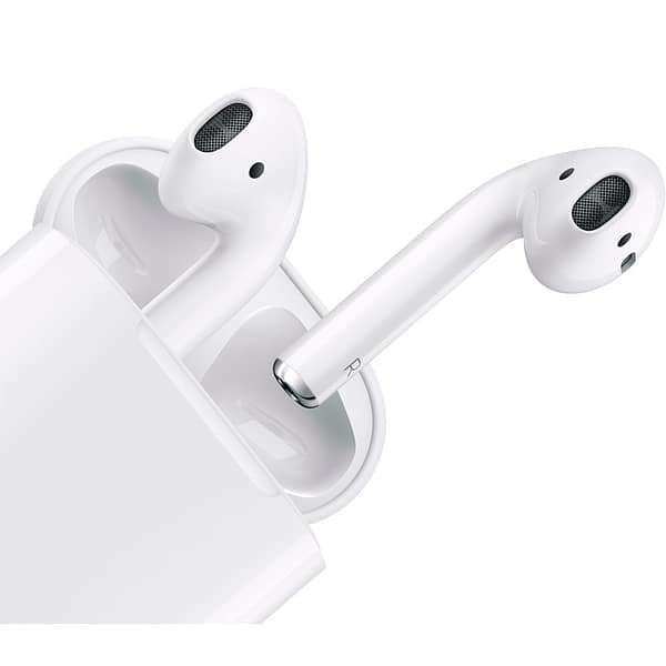 AirPods with Charging Case (2nd Generation)